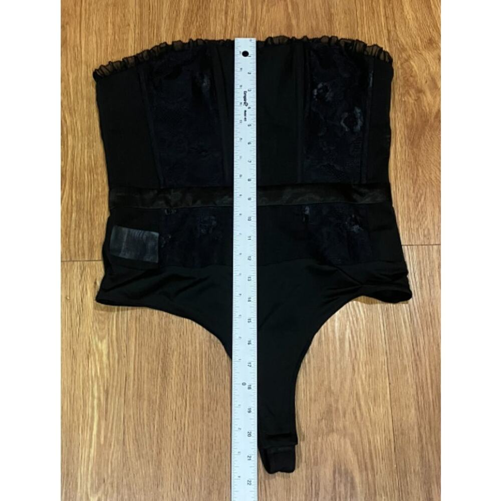 Black Strapless Lace-Trim Bodysuit - Picture 5 of 7